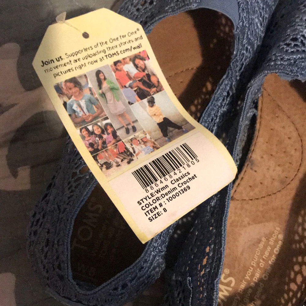 Toms - Picture 3 of 3
